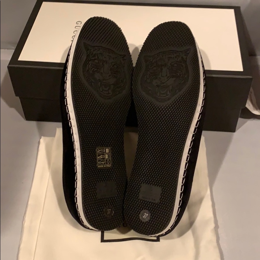 Gucci Black Velvet Am Appliqué Loafers Flats - Picture 9 of 9